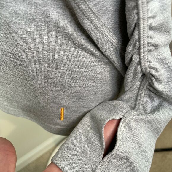 Lucy Gray 3/4 Zip Pullover Ruched Long Sleeve Women's Size Small Thumb Holes - Picture 7 of 10